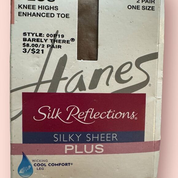 Hanes Silk Reflections Plus Knee Highs Enhanced Toe One Size 2 pair Barely There - Picture 2 of 16